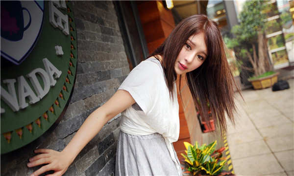 河南想找一个女性生孩子给报酬-｛找个女人生孩子多少钱｝